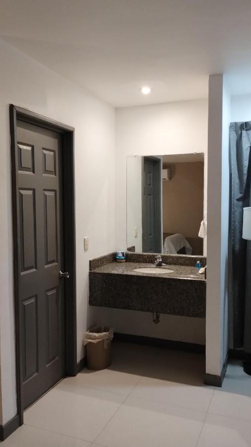 Hotel El Rancho Sabinas Hidalgo Kültér fotó